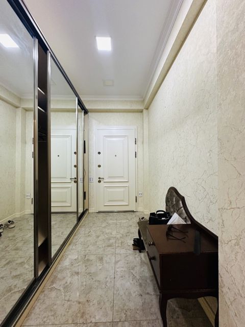 İcarəyə verilir 3 otaqlı yeni tikili 145 m² — Bakı