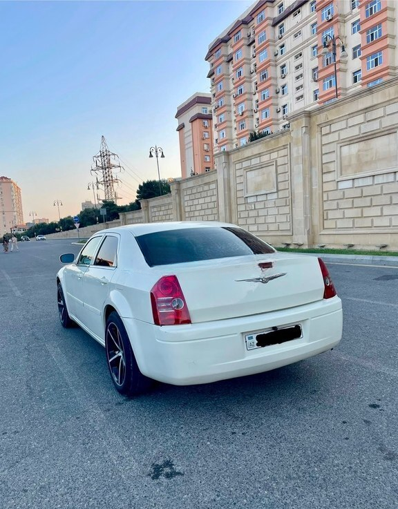 Chrysler 300C, 2005 il, 233817 km, 2.7 L 90-TM-062 — Avtomobillər (12)