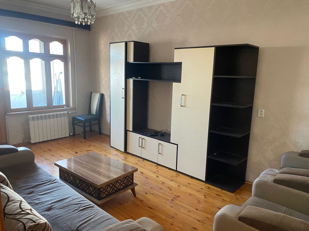 İcarəyə verilir 2 otaqlı köhnə tikili 70 m² — Mənzil, Bakı (10)