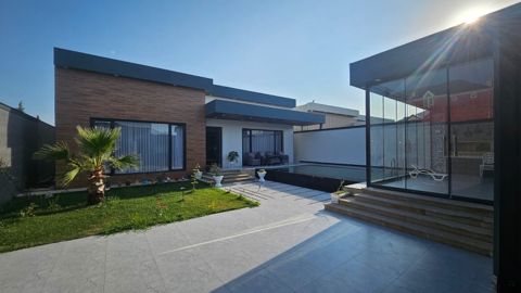 Satılır 4 otaqlı həyət evi/bağ evi 180 m² — Bakı