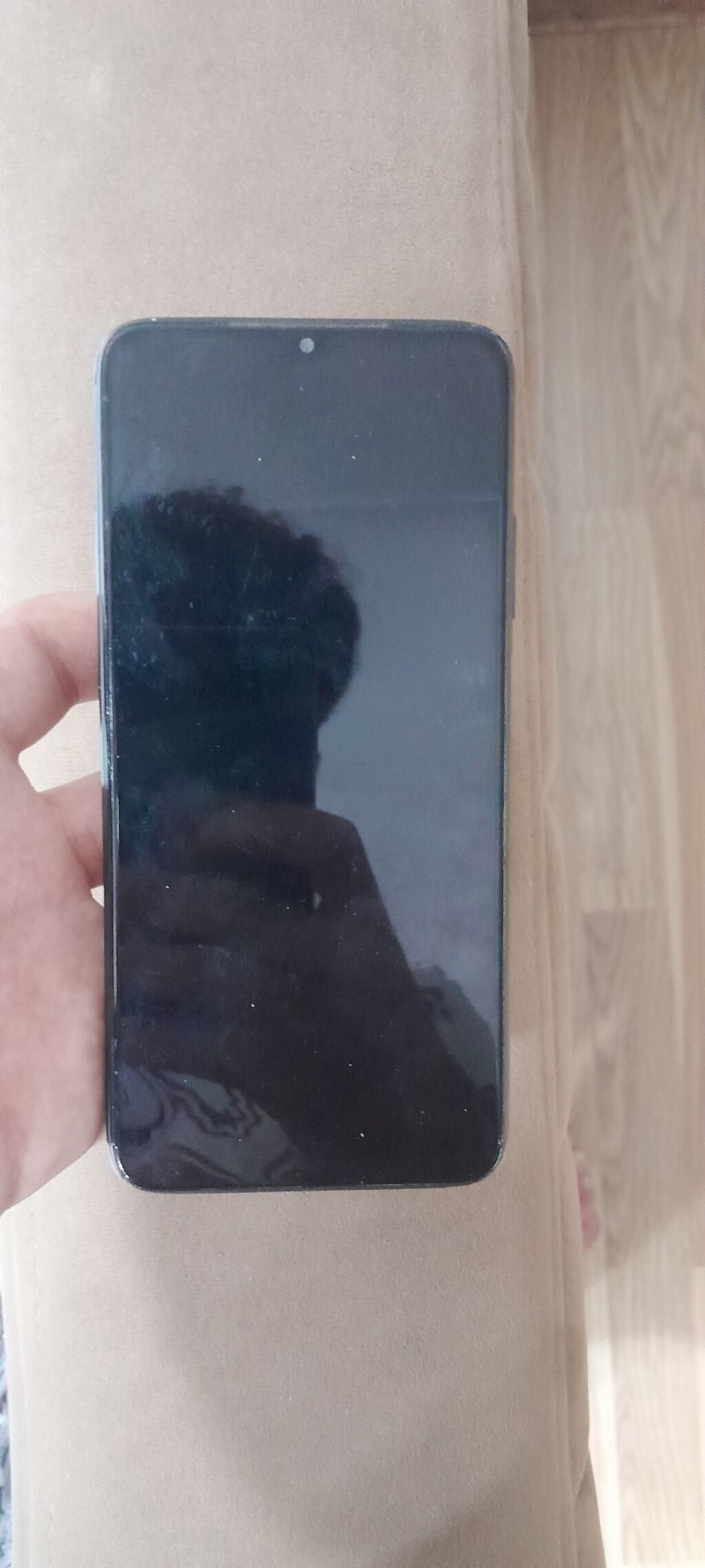 Smartfon – üçlü arxa kamera ilə - Ön tərəf: damla formalı ön kamera — Digər smartfonlar, Sumqayıt