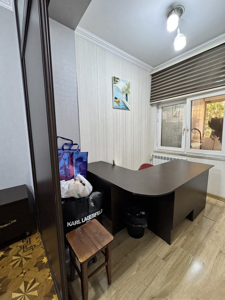 Satılır 4 otaqlı köhnə tikili 134 m² — Mənzil, Bakı (11)