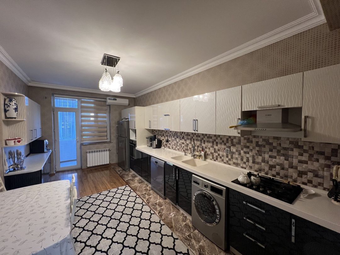 Satılır 4 otaqlı yeni tikili 180 m² — Mənzil, Bakı (7)