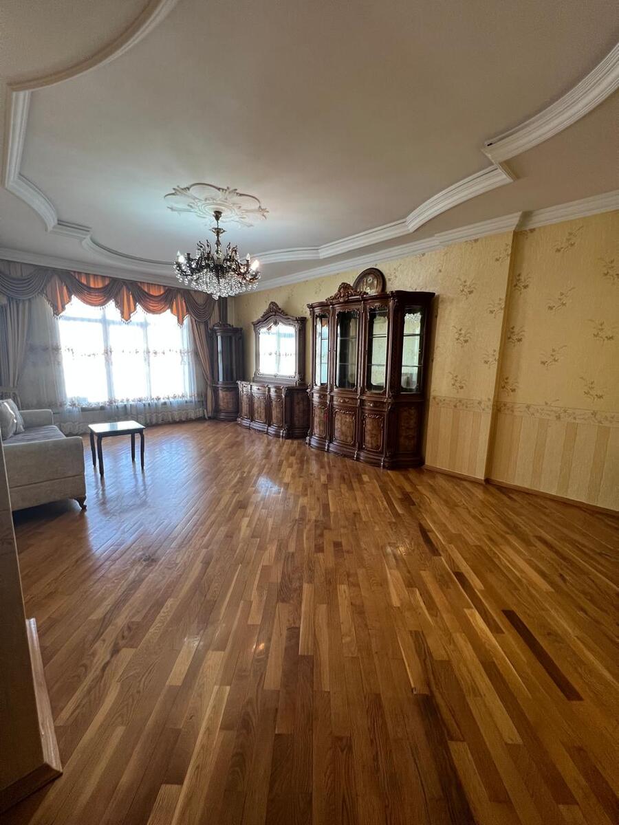 Satılır 3 otaqlı yeni tikili 150 m² — Mənzil, Bakı (2)