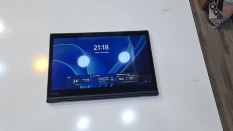 Lenovo X1 Carbon x360 — Bakı