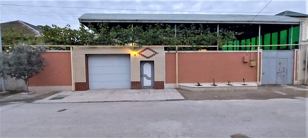 Satılır 3 otaqlı həyət evi/bağ evi 120 m² — Ev, villa, Bakı (2)