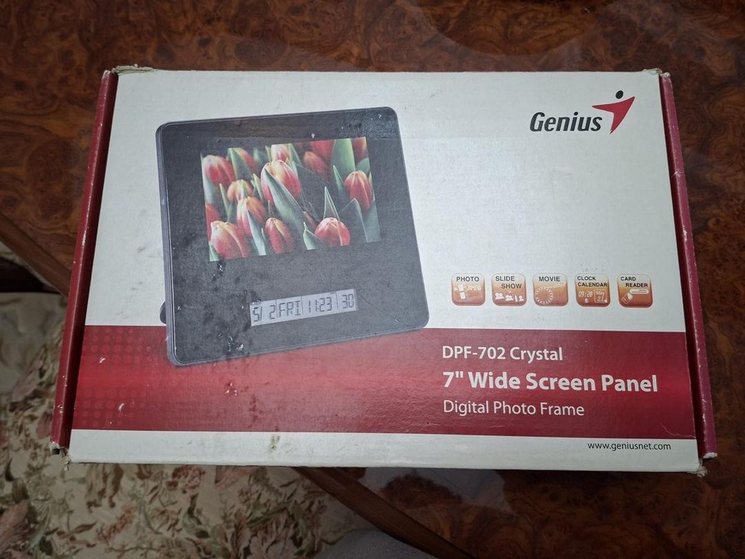 Fotoçərçivə Genius DPF-702 Crystal — Dekor və interyeri, Bakı
