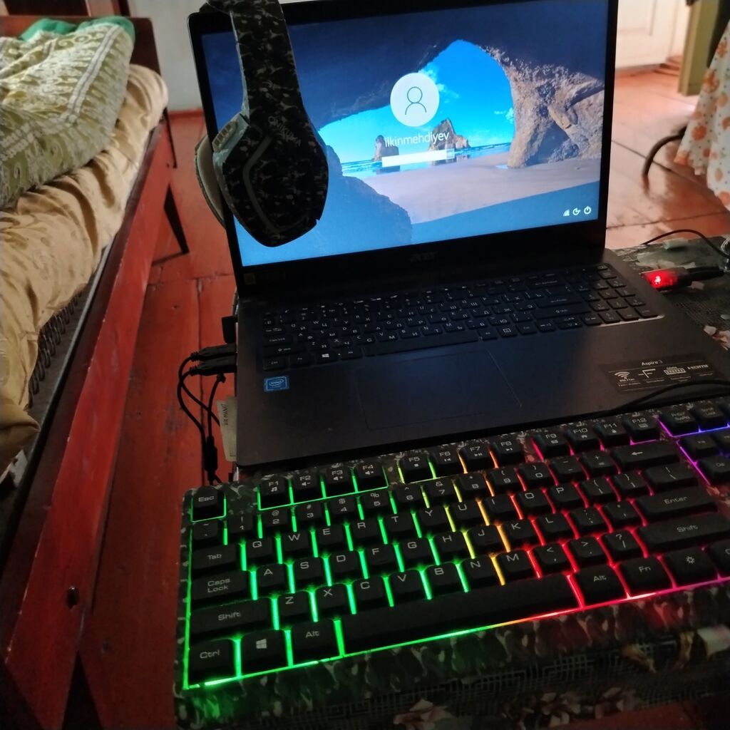 Acer Aspire 3 noutbuk + RGB klaviatura + qulaqcıq seti - Noutbuk — Acer, Ağdaş (2)