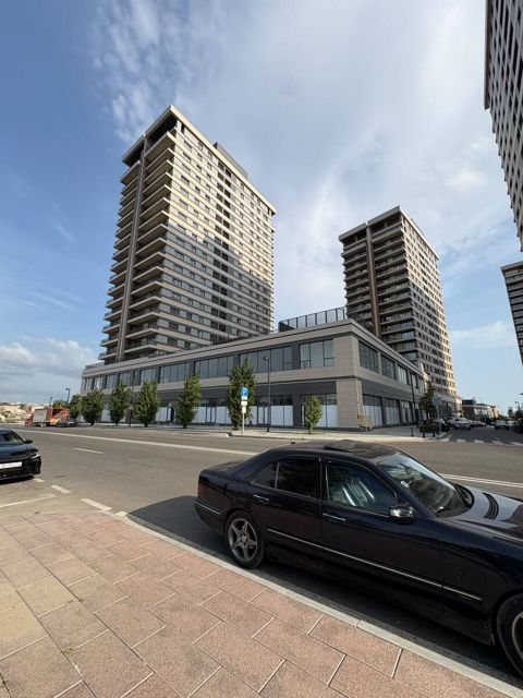 Satılır 4 otaqlı yeni tikili 186 m² — Bakı