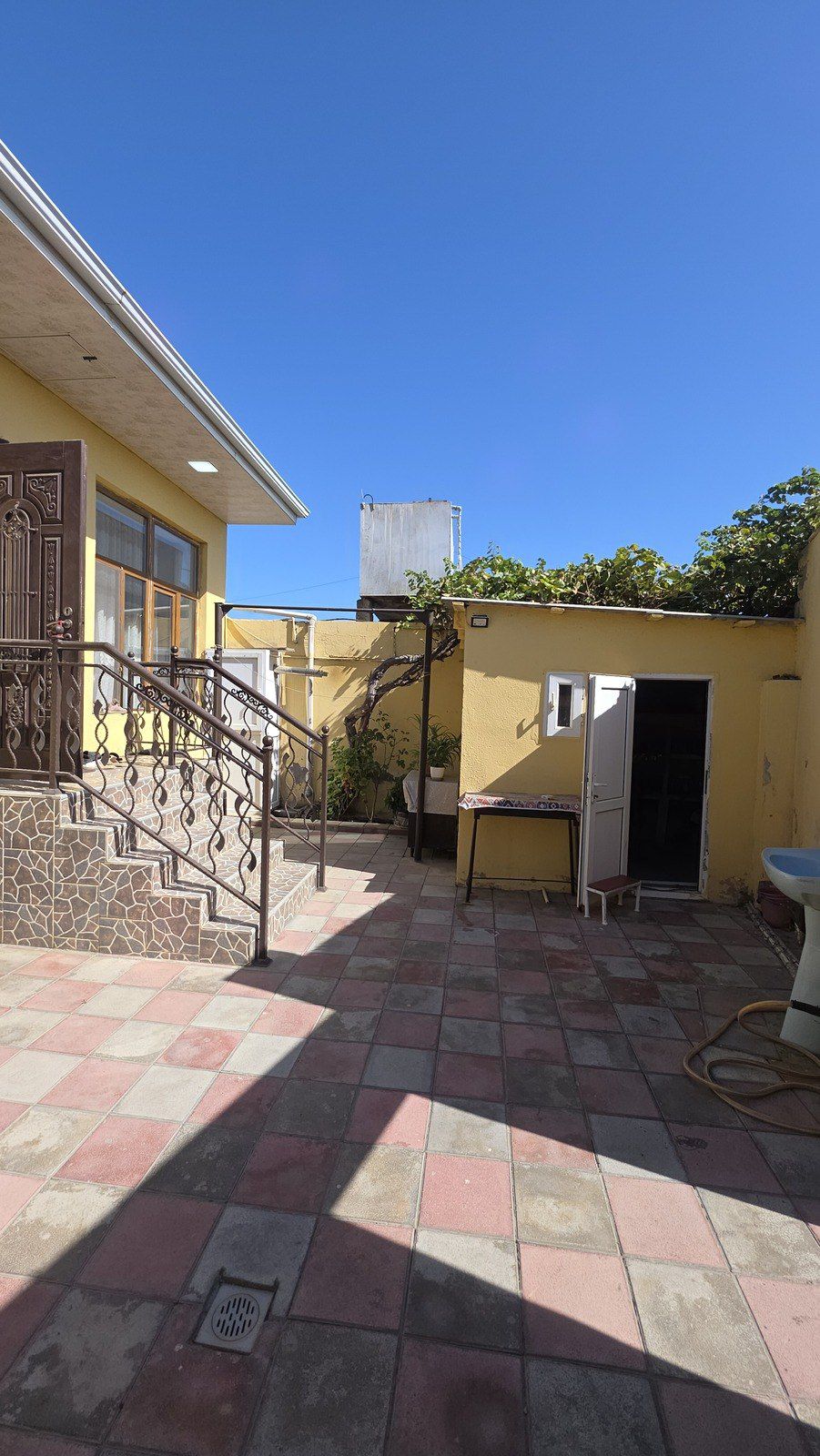 Satılır 4 otaqlı həyət evi/bağ evi 130 m² — Ev, villa, Bakı (2)