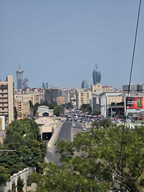 Satılır 2 otaqlı köhnə tikili 65 m² — Bakı