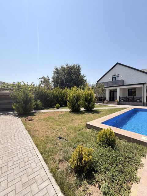 Satılır 5 otaqlı həyət evi/bağ evi 230 m² — Bakı
