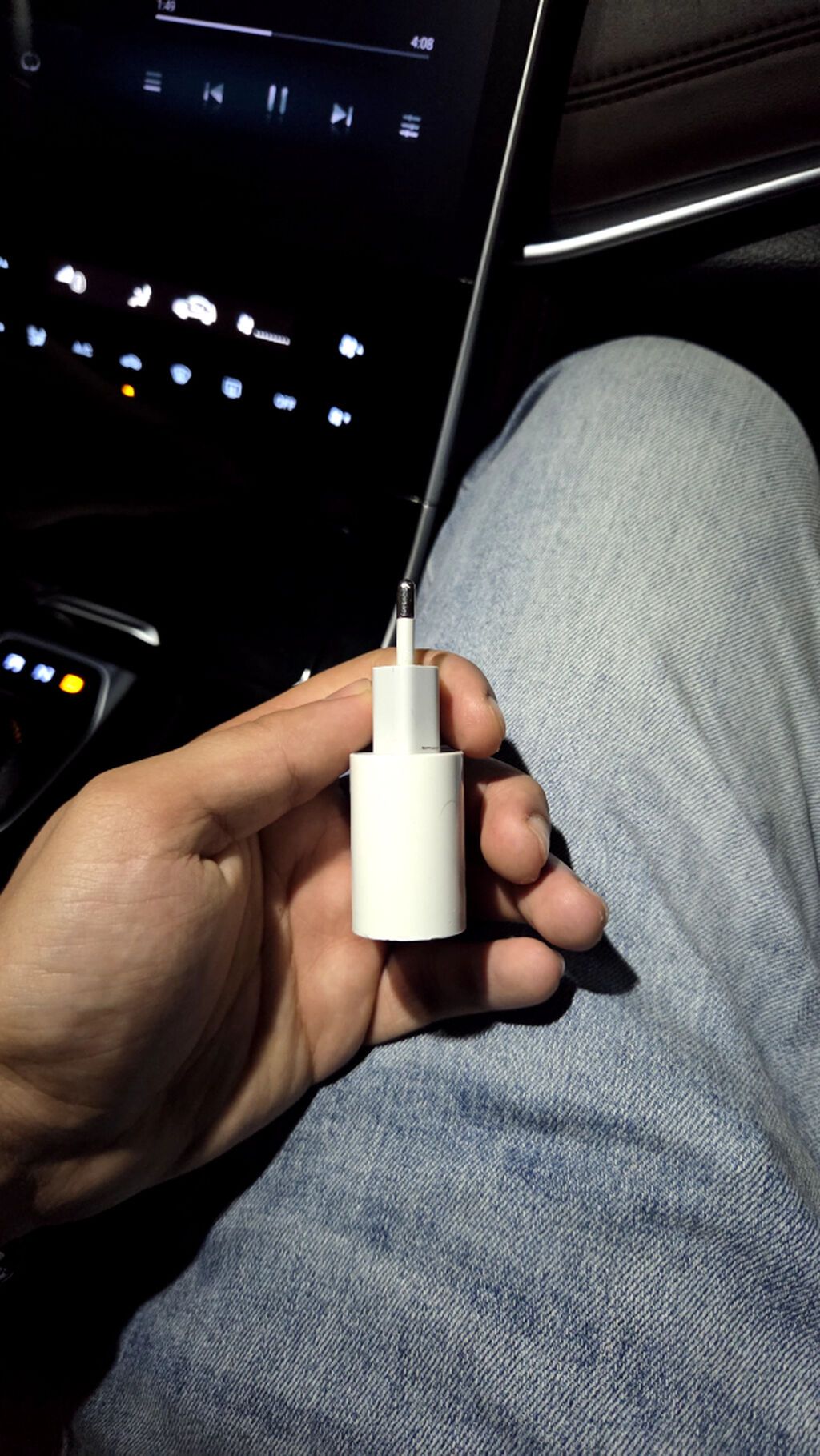 Iphone basliq 20W 6ay islenib ela veziyetdedi real aliciya endirim — Şarj cihazları, Sumqayıt (2)