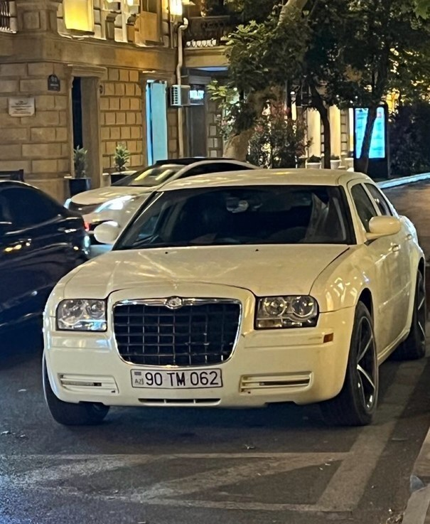Chrysler 300C, 2005 il, 233817 km, 2.7 L