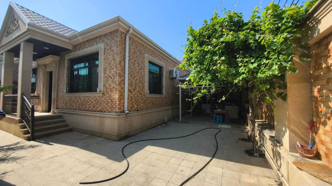 Satılır 4 otaqlı həyət evi/bağ evi 150 m² — Ev, villa, Bakı (2)