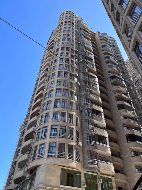 Satılır 3 otaqlı yeni tikili 157 m² — Bakı
