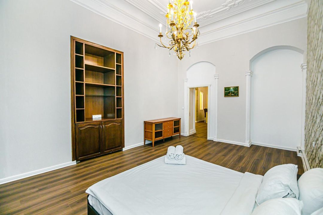 İcarəyə verilir 5 otaqlı köhnə tikili 160 m² — Mənzil, Bakı (5)