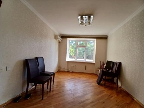 Satılır 2 otaqlı köhnə tikili 45 m² — Bakı
