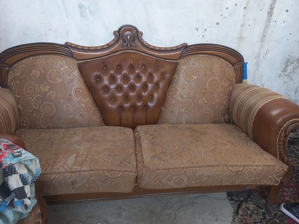 Klassik üslubda yemək və qonaq otağı mebel dəsti 2 kreslo 1 divan — Masalar və stullar, Xırdalan (4)
