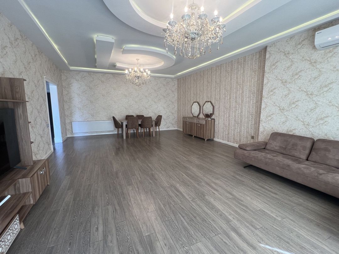 Satılır 5 otaqlı həyət evi/bağ evi 190 m² — Ev, villa, Bakı (11)