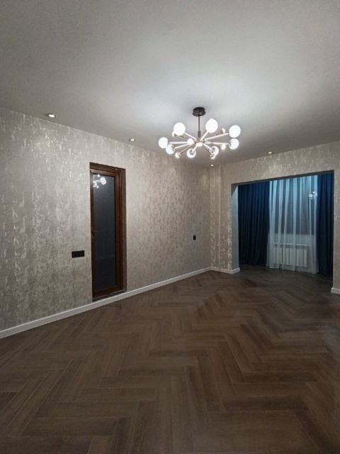 Satılır 3 otaqlı köhnə tikili 90 m² — Bakı
