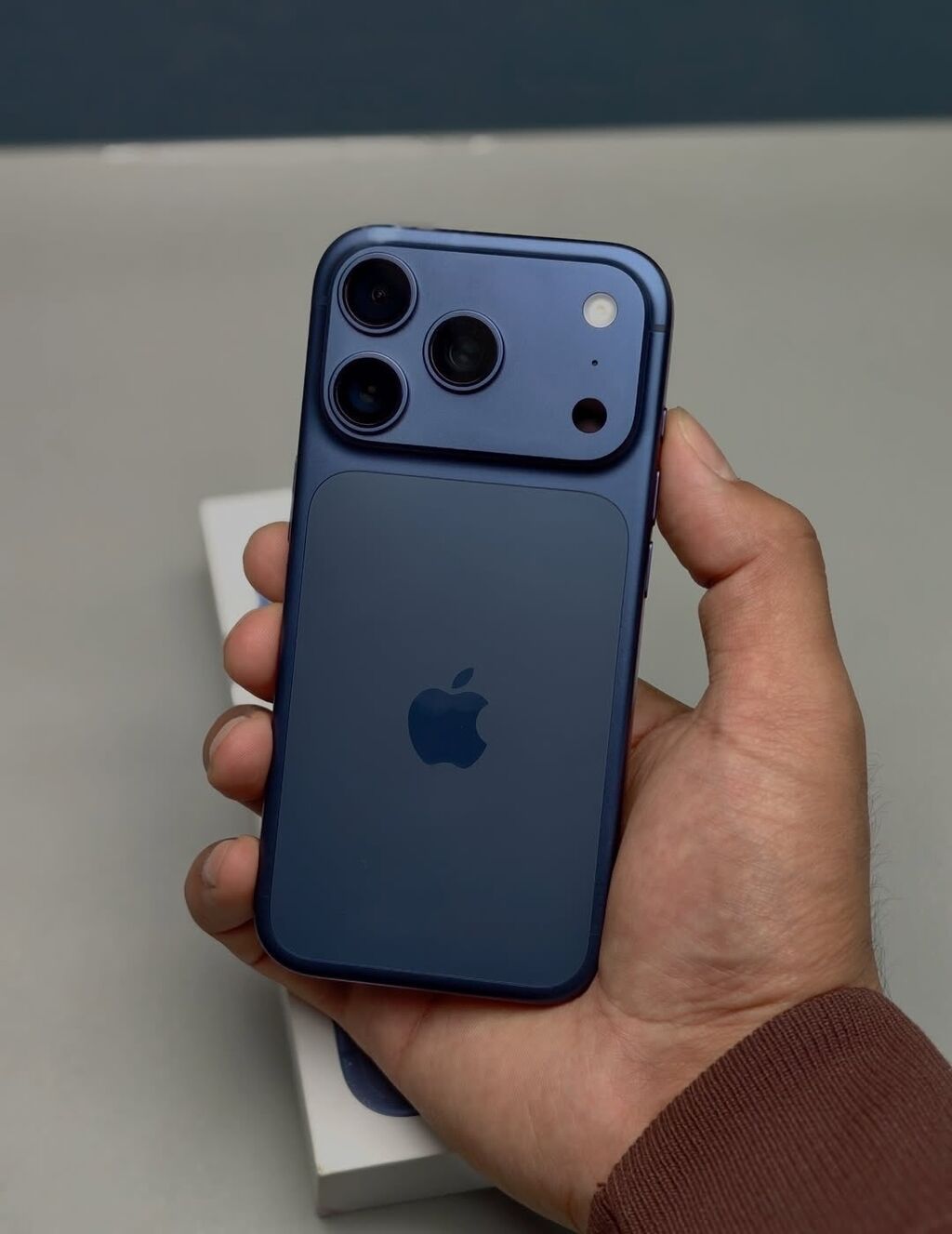 IPhone 17 Pro, 256 GB, Zəmanət, Simsiz şarj, Face ID — Apple iPhone, Digah