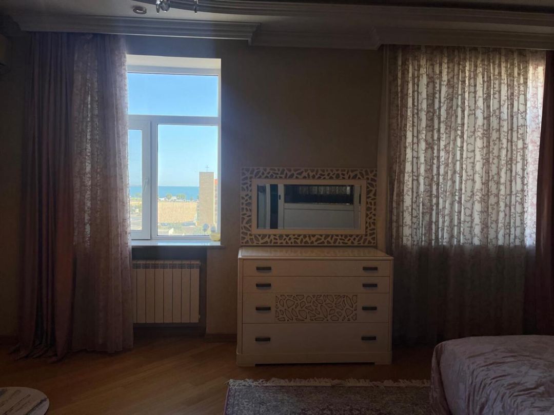Satılır 4 otaqlı yeni tikili 190 m² — Mənzil, Bakı (10)