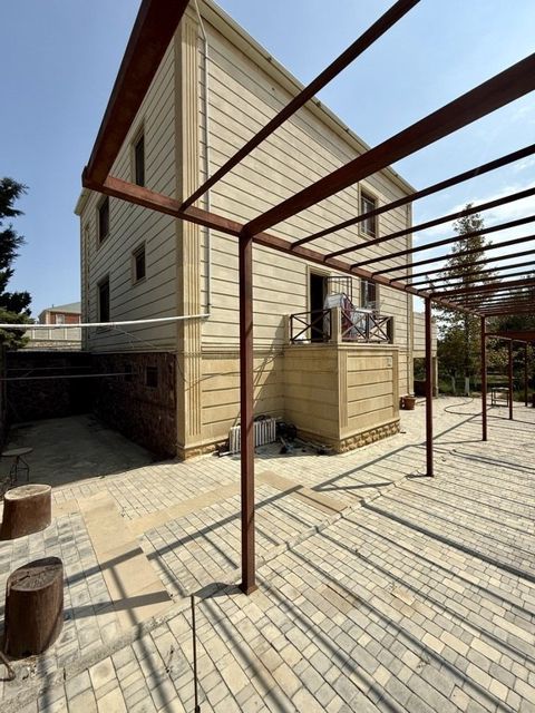 Satılır 5 otaqlı həyət evi/bağ evi 600 m² — Bakı
