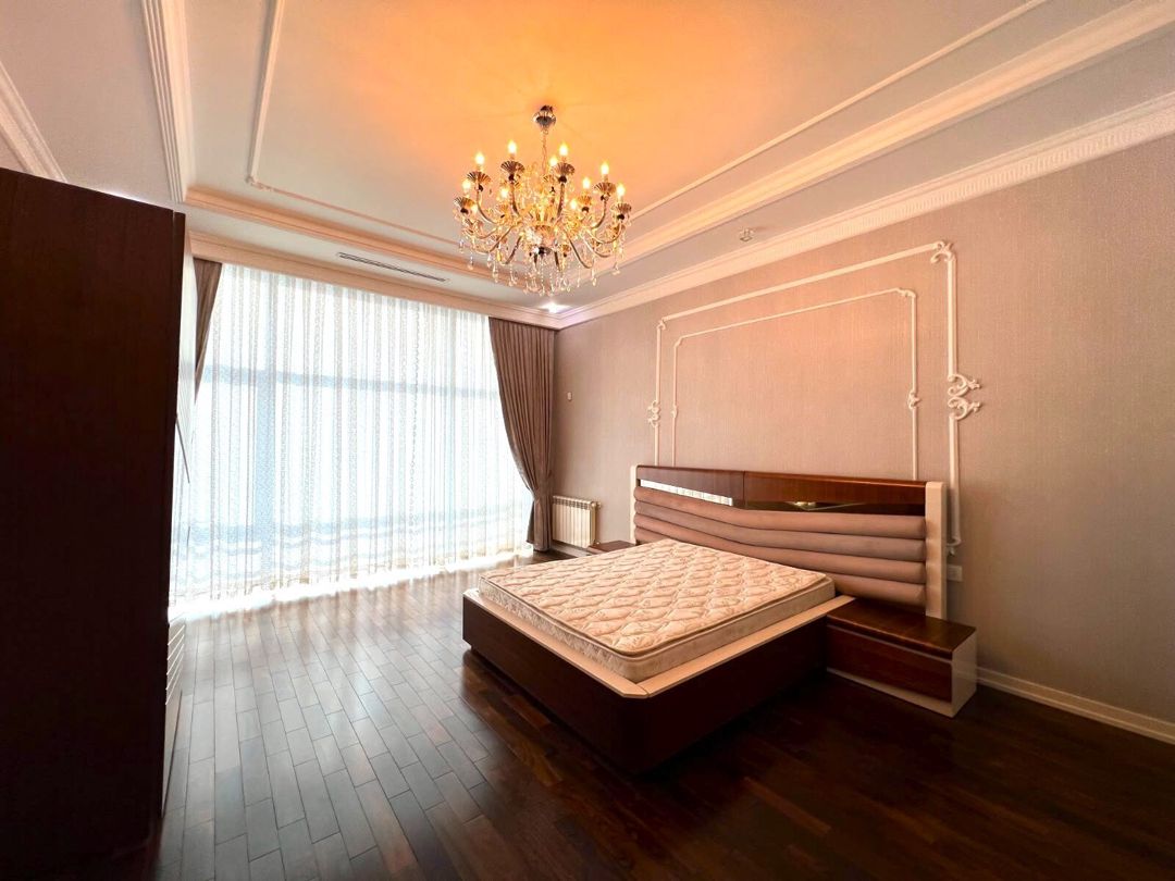 Satılır 9 otaqlı həyət evi/bağ evi 1050 m² — Ev, villa, Bakı (10)