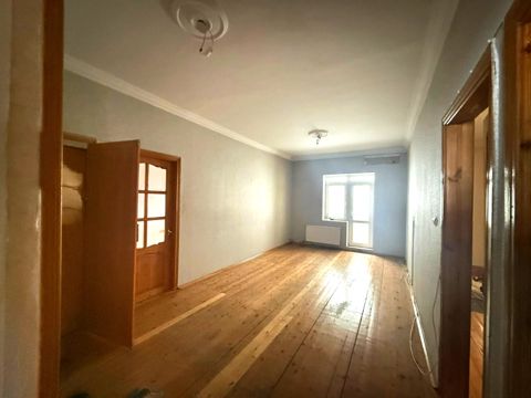 Satılır 3 otaqlı köhnə tikili 85 m² — Bakı