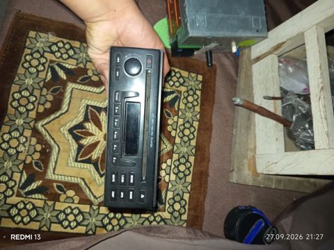 Məhsul: Avtomobil maqnitofonları 3 dənədir üçünün qiyməti 85 m Reyal — Qobu