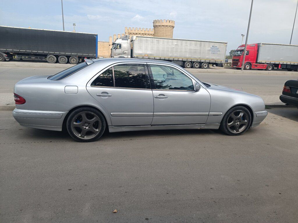 Mercedes E 240, 2.6 L, 2000 il, 407 240 km 90-ON-337 — Avtomobillər, Qazax (4)