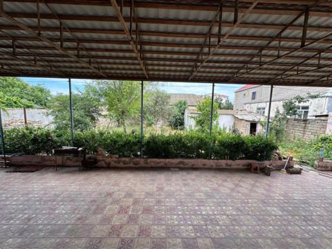 Bağ evi, Məktəbli küç.,ev 62F — Bakı