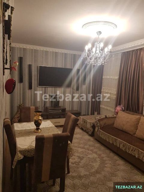 Satılır 3 otaqlı köhnə tikili 60 m², Bakıxanov q — Bakı