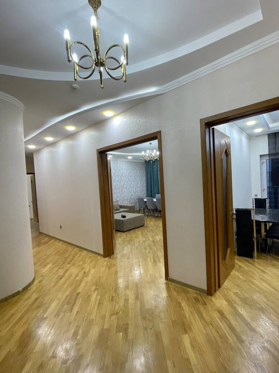İcarəyə verilir 4 otaqlı yeni tikili 210 m² — Mənzil, Bakı (5)
