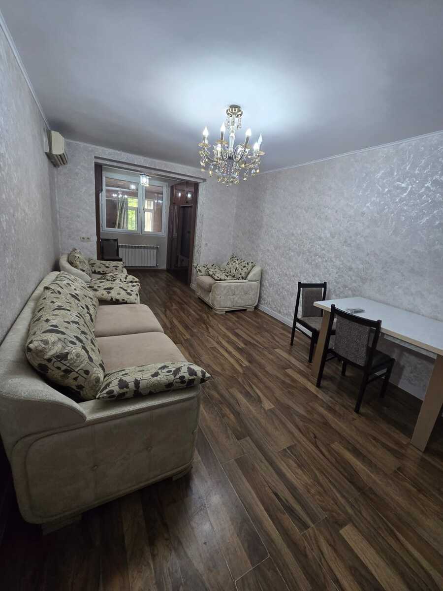İcarəyə verilir 4 otaqlı köhnə tikili 75 m² — Mənzil, Bakı (2)