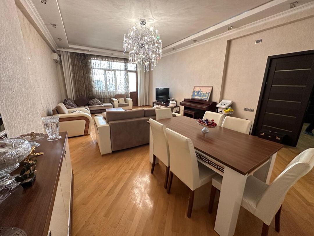 Satılır 4 otaqlı yeni tikili 231 m² — Mənzil, Bakı (3)