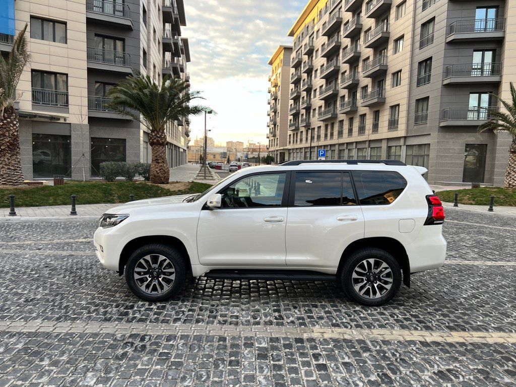 Toyota Land Cruiser Prado, 2.8 L, 2022 il, 70 000 km — Avtomobillər, Bakı (5)