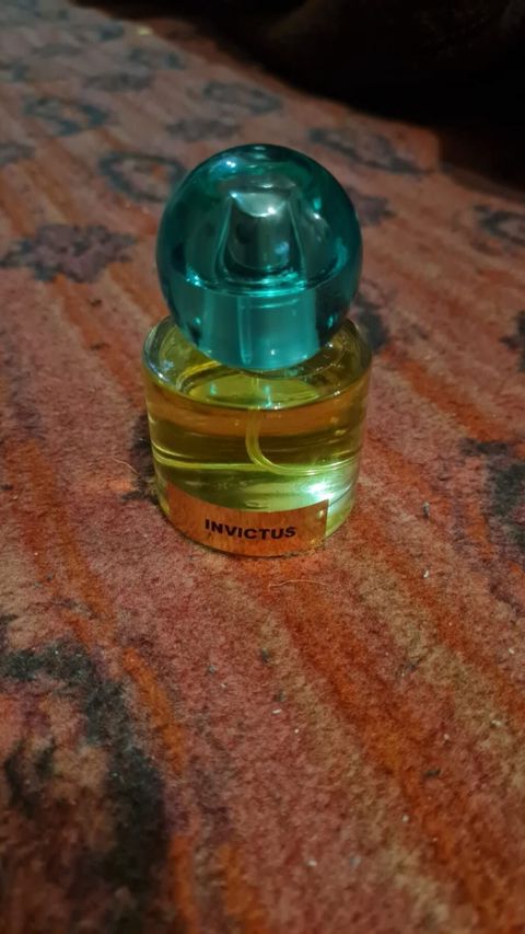 Invictus ətiri – sprey flakon - Növ: Edt/edp tipli sprey parfüm — Bakı