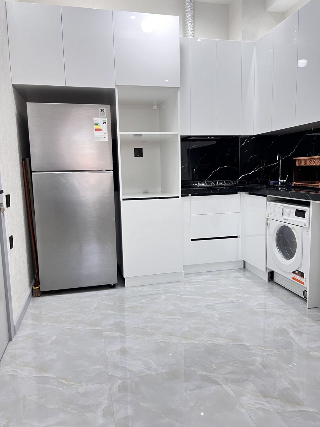 İcarəyə verilir 3 otaqlı yeni tikili 105 m² — Mənzil, Bakı (7)