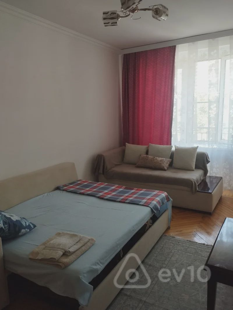 For rent: 2-room apartment (old building), 50 m² — Mənzil, Bakı (11)