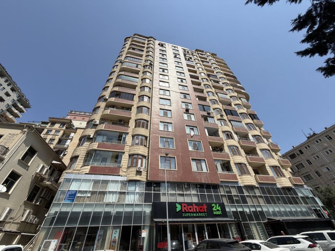 Satılır 3 otaqlı yeni tikili 170 m² — Mənzil, Bakı