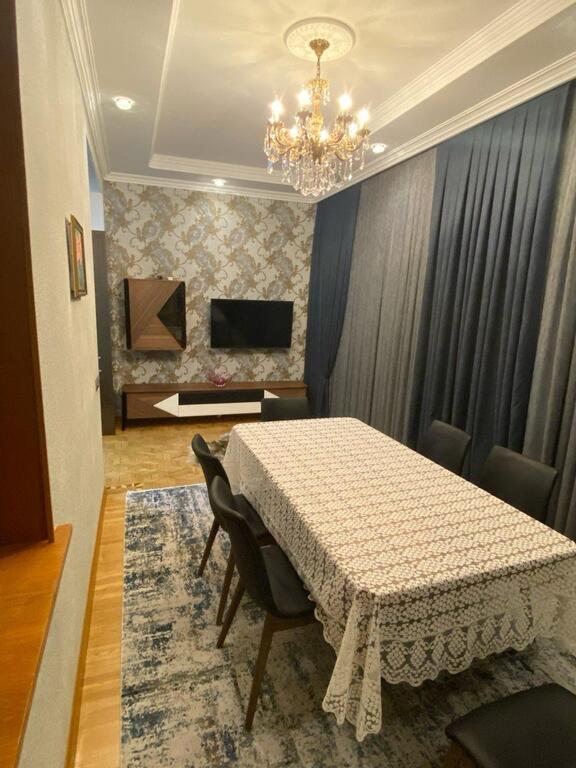 İcarəyə verilir 4 otaqlı köhnə tikili 120 m² — Mənzil, Bakı (5)