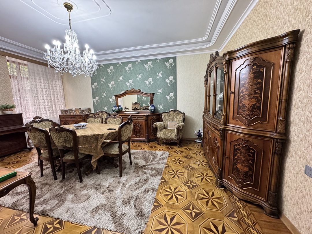 Satılır 4 otaqlı köhnə tikili 134 m² — Mənzil, Bakı (3)