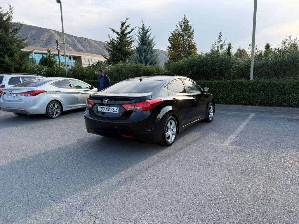 Hyundai Elantra, 1.8 L, 2011 il, 195 000 km 99-NM-404 — Avtomobillər, Şəki (2)