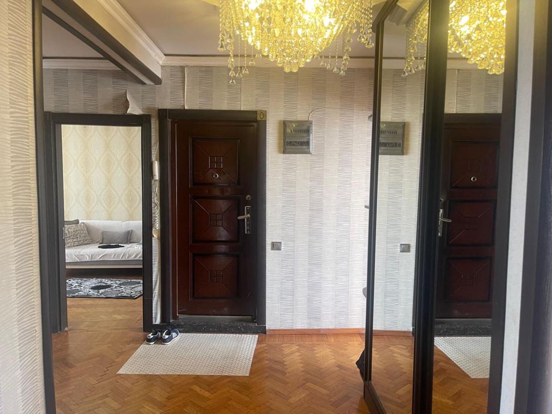 Satılır 4 otaqlı köhnə tikili 100 m² — Mənzil, Bakı (3)