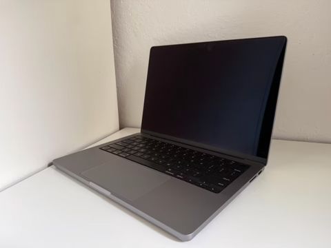 Apple MacBook Pro 14" M3 8/512GB Space Gray — Bakı