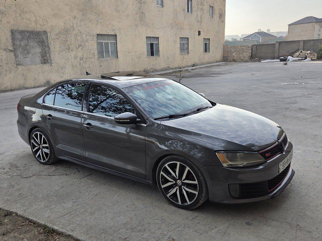 Volkswagen Jetta, 2.0 L, 2013 il, 276 000 km 99-HN-805 — Avtomobillər, Bakı (3)