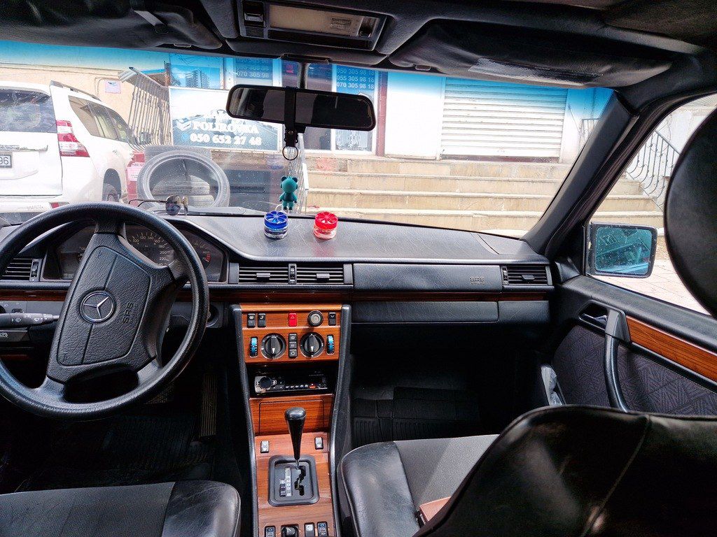 Mercedes 220 E, 2.2 L, 1995 il, 443 353 km 90-UF-130 — Avtomobillər, Bakı (5)
