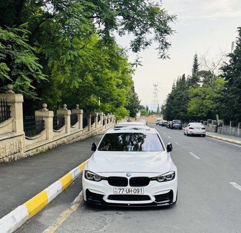 BMW 330, 2.0 L, 2015 il, 198 000 km 77-UH-091 — Avtomobillər, Zaqatala (8)